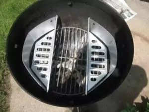 Charcoal Briquette Holders in Kettle Grill