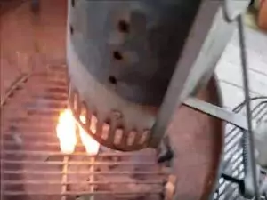 Placing my Weber Rapidfire Chimney Starter on cubes